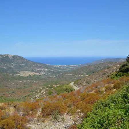 Casa vacanze Awesome In Palasca With 2 Bedrooms And Wifi *
