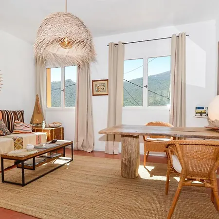 Awesome In Palasca With 2 Bedrooms And Wifi